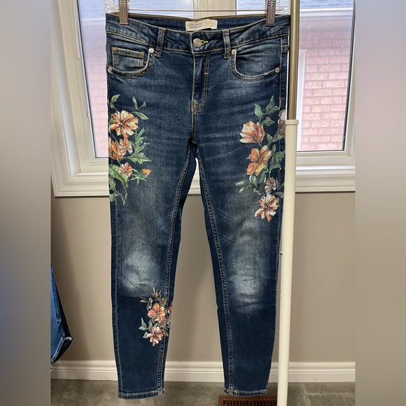 Zara Jeans - Picture 1 of 2